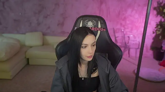 Mila Rose054 online show from 04/28/26, 04:17