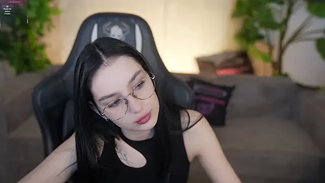 Snapshot of Mila_Rose054 chatting on 02/28/26, 08:25 Mila Rose054 online show from 02/28/26, 08:25