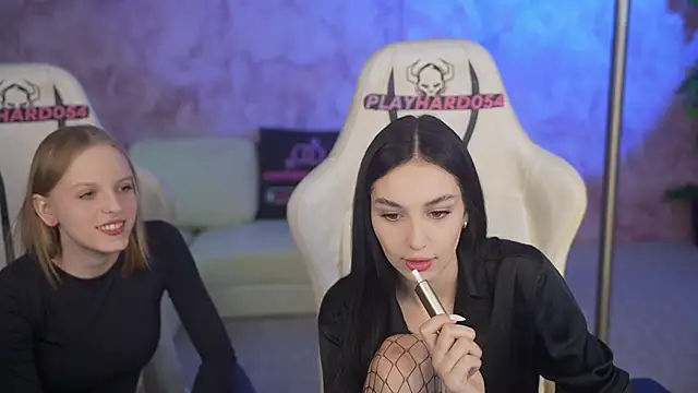 Snapshot of Mila_Rose054 chatting on 02/21/26, 11:34 Mila Rose054 online show from 02/21/26, 11:34