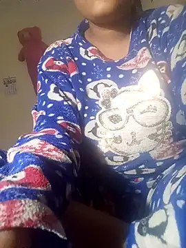 sakina121 online show from 01/13/26, 03:49