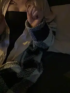 Snapshot of ambertje255 chatting on 01/17/26, 07:28 ambertje255 online show from 01/17/26, 07:28