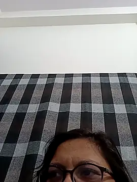 piryasharma005 online show from 03/07/26, 12:54