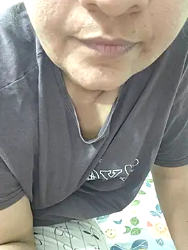 piryasharma005 online show from 04/13/26, 07:40