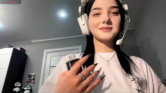 TomiRodenberg online show from 01/09/26, 01:51