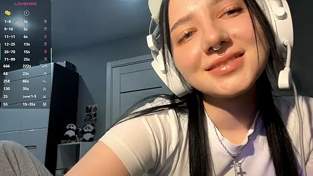 TomiRodenberg online show from 01/11/26, 01:29