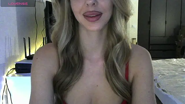 LizaSweetyq online show from 03/25/26, 03:44