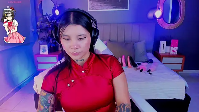 Nathalia stone  online show from 06/25/26, 05:12