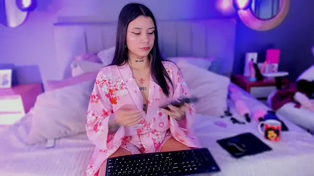 Nathalia stone  online show from 04/07/26, 05:20