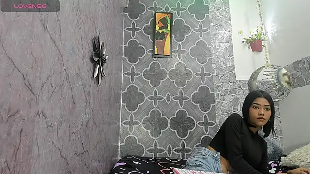 lily bloomx18 online show from 01/07/26, 03:06