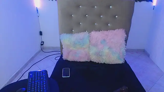 sexy bonnie 18 online show from 01/12/26, 02:57