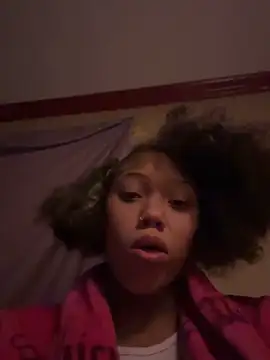 Snapshot of Tamiii420 chatting on 02/02/26, 02:32 Tamiii420 online show from 02/02/26, 02:32