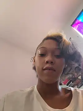 Snapshot of Tamiii420 chatting on 02/28/26, 03:00 Tamiii420 online show from 02/28/26, 03:00