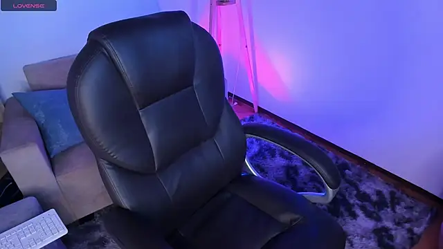 Curly Gold online show from 01/07/26, 03:50