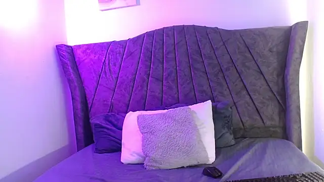 Angel adrien online show from 04/17/26, 12:41