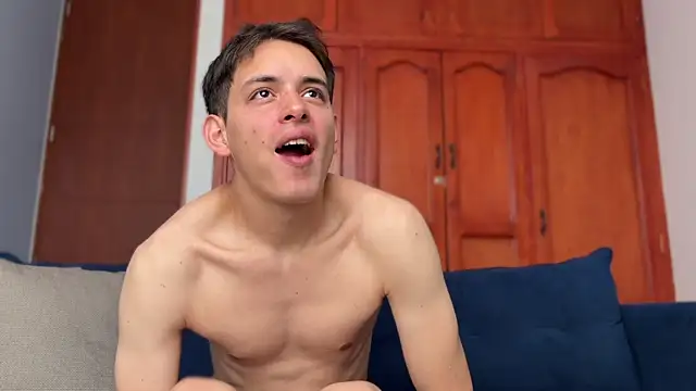 Enzho liam online show from 04/21/26, 02:56