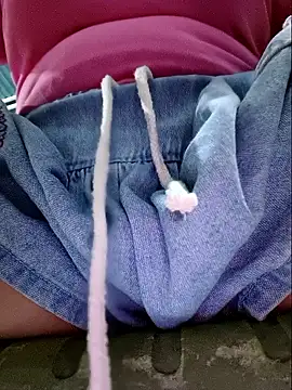 linhha23 online show from 03/07/26, 12:32