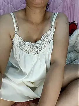 linhha23 online show from 02/17/26, 05:10