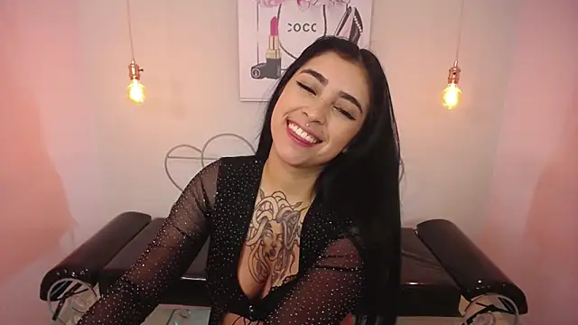 Snapshot of Adri_gomez_x chatting on 04/24/26, 12:29 Adri gomez x online show from 04/24/26, 12:29