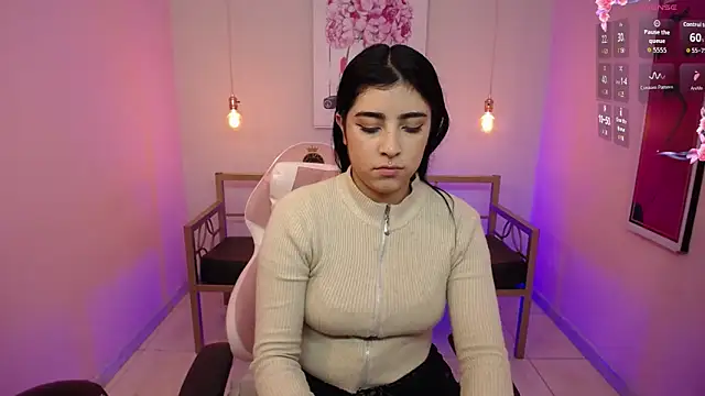 Snapshot of Adri_gomez_x chatting on 06/01/26, 12:38 Adri gomez x online show from 06/01/26, 12:38