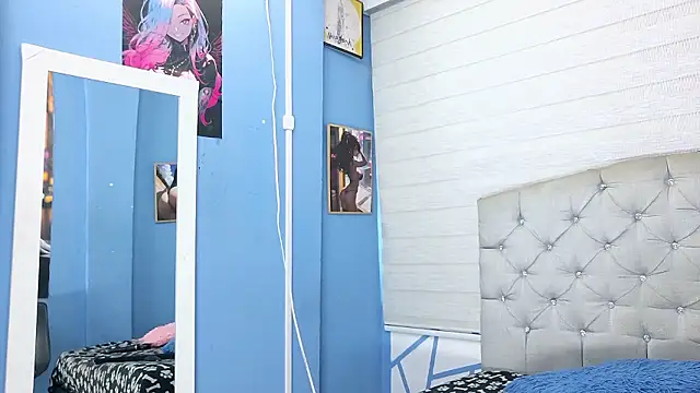 Snapshot of eimy_hot19 chatting on 01/18/26, 02:09 eimy hot19 online show from 01/18/26, 02:09