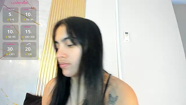 Snapshot of AlanaBlair_ chatting on 02/08/26, 12:25 AlanaBlair online show from 02/08/26, 12:25