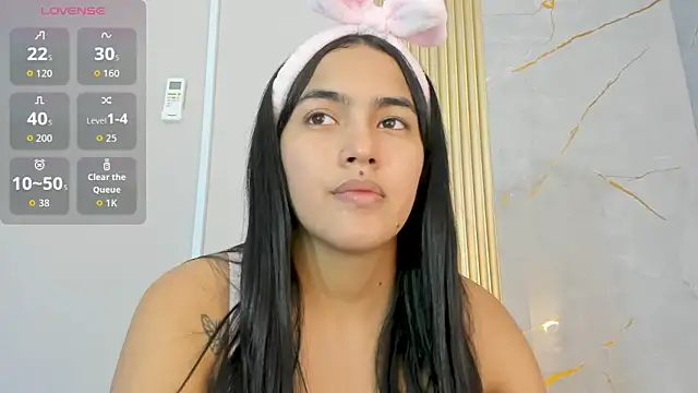 Snapshot of AlanaBlair_ chatting on 02/26/26, 07:47 AlanaBlair online show from 02/26/26, 07:47