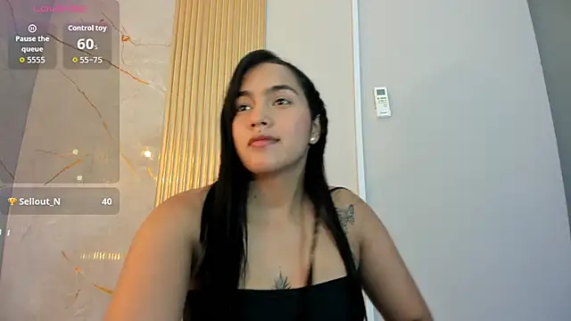 Snapshot of AlanaBlair_ chatting on 02/18/26, 08:27 AlanaBlair online show from 02/18/26, 08:27