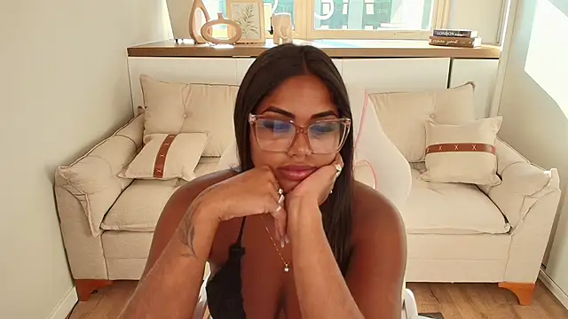 Snapshot of Paula_Thomass chatting on 01/12/26, 07:53 Paula Thomass online show from 01/12/26, 07:53