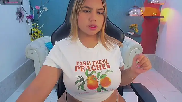 esmeralda cuisman online show from 02/07/26, 12:13