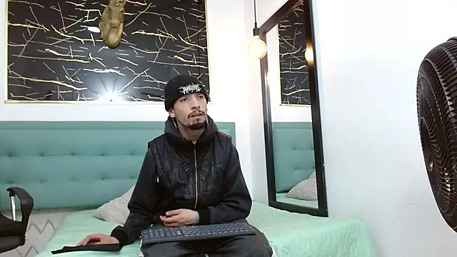 Juan-Jose69 online show from 01/17/26, 03:43