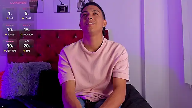 Snapshot of Liamsubtle01 chatting on 01/17/26, 05:16 Liamsubtle01 online show from 01/17/26, 05:16