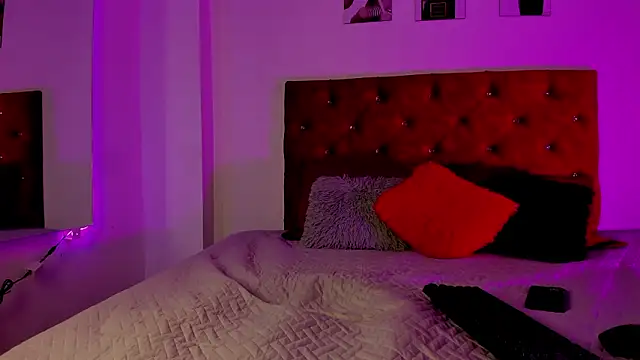 Snapshot of Liamsubtle01 chatting on 02/03/26, 11:04 Liamsubtle01 online show from 02/03/26, 11:04