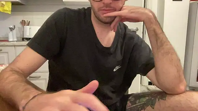Al0neB0y01 online show from 06/13/26, 07:34