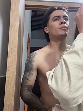 Snapshot of MARiana2619 chatting on 02/24/26, 03:29 MARiana2619 online show from 02/24/26, 03:29