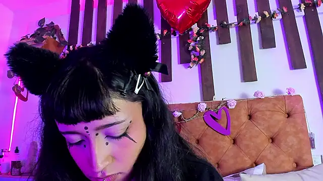 MeowMota  online show from 02/18/26, 06:04