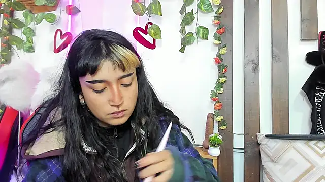 Snapshot of MeowMota_ chatting on 06/27/26, 12:22 MeowMota online show from 06/27/26, 12:22