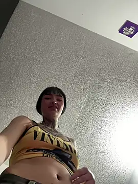 dulce-katt online show from 04/16/26, 05:52