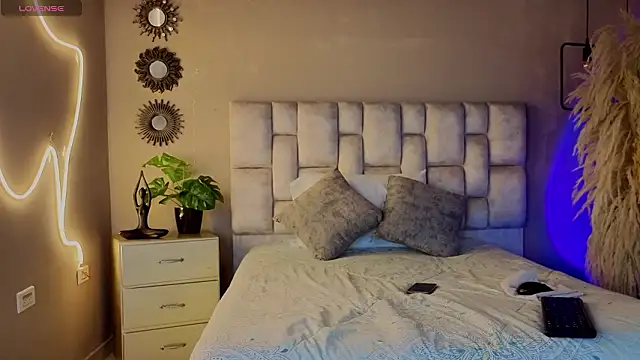 Snapshot of _liiss chatting on 02/07/26, 11:18 liiss online show from 02/07/26, 11:18