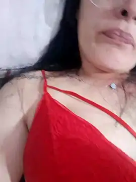 Snapshot of lightblueladyy1 chatting on 01/14/26, 04:43 lightblueladyy1 online show from 01/14/26, 04:43