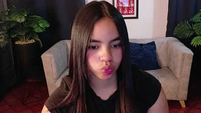 SofiaMante  online show from 02/04/26, 09:21