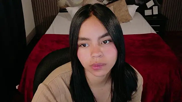 SofiaMante  online show from 02/11/26, 09:47