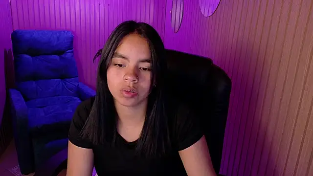 SofiaMante  online show from 04/24/26, 12:12