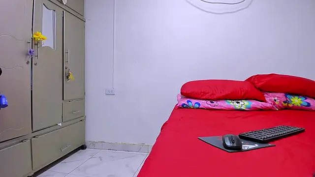 vennuss19 online show from 04/11/26, 07:06