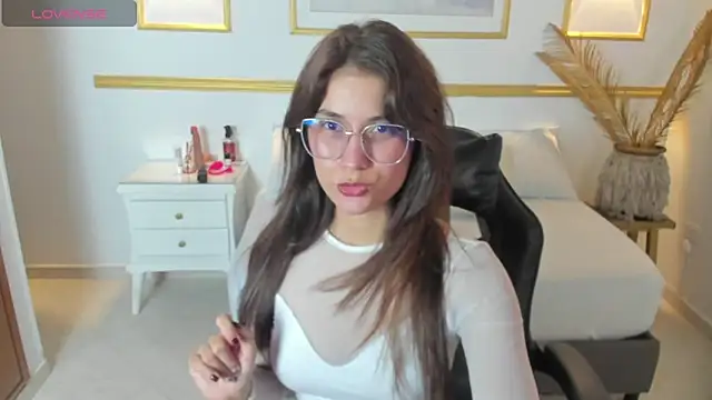 Snapshot of scarlett_rosse_x chatting on 02/21/26, 02:13 scarlett rosse x online show from 02/21/26, 02:13