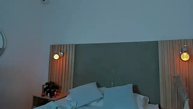 Snapshot of scarlett_rosse_x chatting on 02/14/26, 01:50 scarlett rosse x online show from 02/14/26, 01:50