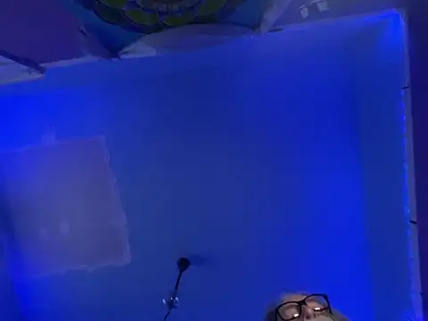 Snapshot of LickYourYoni chatting on 02/18/26, 03:19 LickYourYoni online show from 02/18/26, 03:19