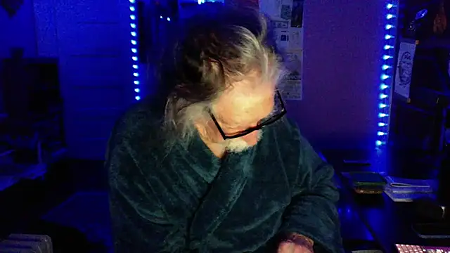 LickYourYoni online show from 03/27/26, 09:43