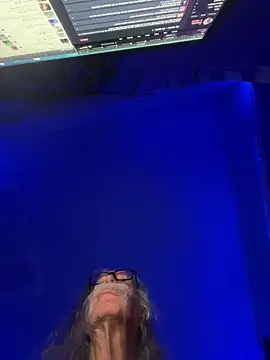 Snapshot of LickYourYoni chatting on 03/02/26, 02:35 LickYourYoni online show from 03/02/26, 02:35