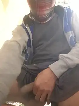 Snapshot of Riyan_Sd chatting on 01/08/26, 07:53 Riyan Sd online show from 01/08/26, 07:53