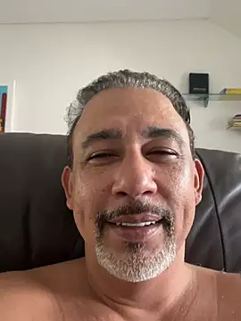 Snapshot of fabbronxer chatting on 02/24/26, 05:47 fabbronxer online show from 02/24/26, 05:47